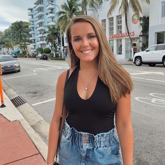 Meet your Posher, Paige - Picture 1 of 1